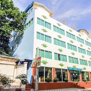 Oyo 410 Diamond Boutique Hostel